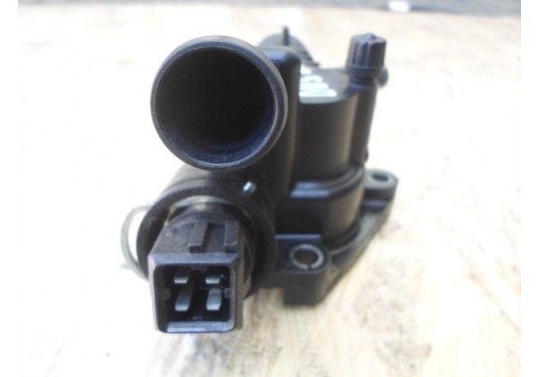 Корпус термостата Renault Logan, Logan MCV, Clio II, Clio III, Kangoo, Kangoo II, Sandero, Duster 1.5 dci, K9K, 8200954288, 8200558758 *